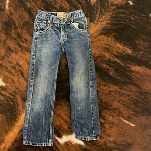 Size 7 boys. Wrangler 20x. Great shape